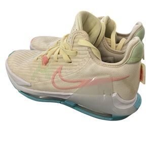 Nike Witness 6 Easter Sneakers